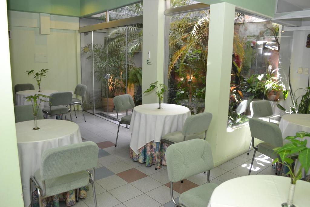 Hotel Amalfi Асунсьон Экстерьер фото